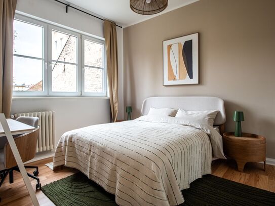 Spacious 3-room apartment in a quiet location in Mitte/Wedding, fully furnished & equipped, Berlin - Amsterdam Apartmen…