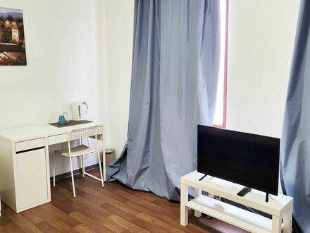 Gemütliches Monteur- / Gästezimmer in Emden mit Bad & WLAN | Cozy fitter / guest room in Emden with bathroom & WiFi