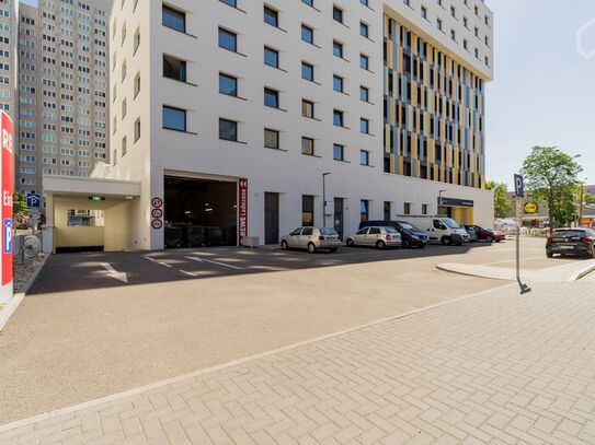 Comfortably furnished apartment in Lichtenberg with access to a fantastic roof terrace