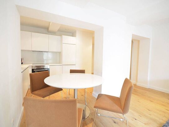 Exclusive and fully furnished 1-bedroom apartment in Frankfurt city center near Iron Footbridge, Frankfurt - Amsterdam…