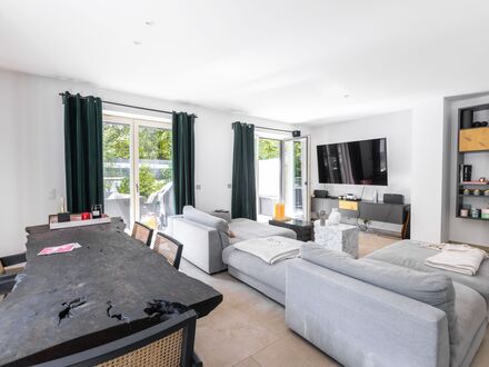 Luxusvilla | 5 Schlafzimmer | Whirlpool | Sauna | Fitnessraum | Luxusvilla | 5 Bedroom | Whirlpool | Sauna | Home-Gym