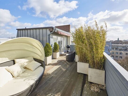 Herrliche möblierte 3-Zi.-Wohnung mit traumhafter Dachterrasse in Winterhude