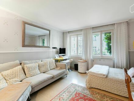 2 Zi. Biedermeier-Wohnung in Neuhausen-Nymphenburg mit modernster Ausstattung | 2 room Biedermeier apartment in Neuhaus…