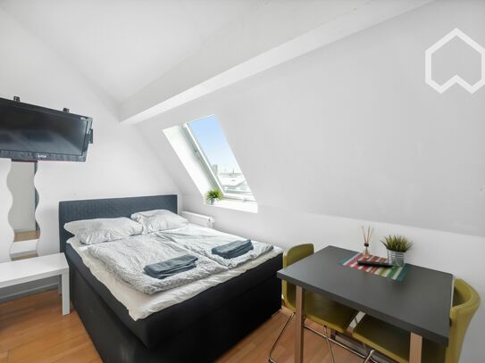 Simplex Apartments: Apartment unterm Dach, Karlsruhe