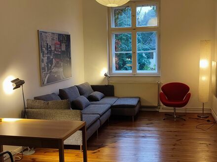 Helle, großzügige Wohnung in ehemaligem Gutshaus von Berlin-Hermsdorf | Bright and spacious apartment in Berlin-Hermsdo…