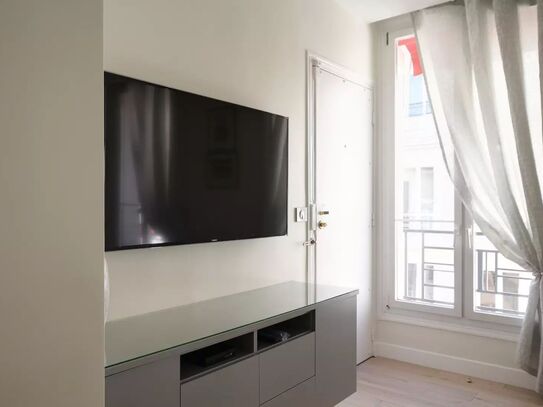 PARIS 2 BEDROOM LUXURY APARTMENT - ETOILE / TERNES