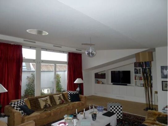 Light-flooded attic apartment in Ludwigkirch-Kiez near Ku'damm with a large terrace and fireplace, Berlin - Amsterdam A…