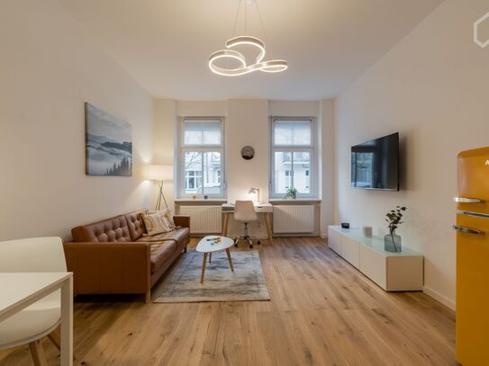 Green 2 Room flat renovated gardenflat , very quiet and only 5 Minutes walk to the S-Bahn, Berlin - Amsterdam Apartment…