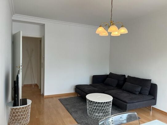 Renovated and furnished: 2-room balcony apartment in Sachsenhausen-Nord