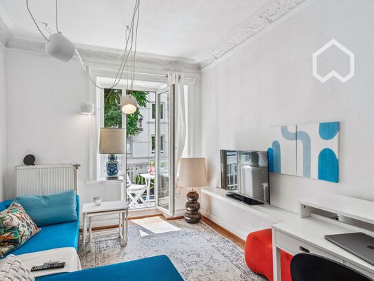 Moderne Design Wohnung mit Balkon , ruhiges Wohnen in saniertem Altbau im Herzen von Eimsbüttel