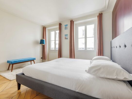 Charming 80m² Apartment | Central Location near Hôtel des Invalides & Champ de Mars