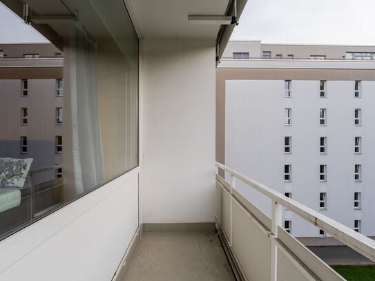 Wundervolles, feinstes Studio Apartment mit Balkon in Mitte