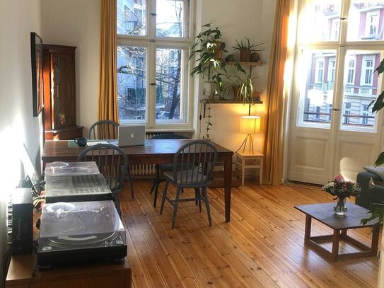 Helle und gemütliche 2 Zimmer Wohnung in Neukölln, Berlin