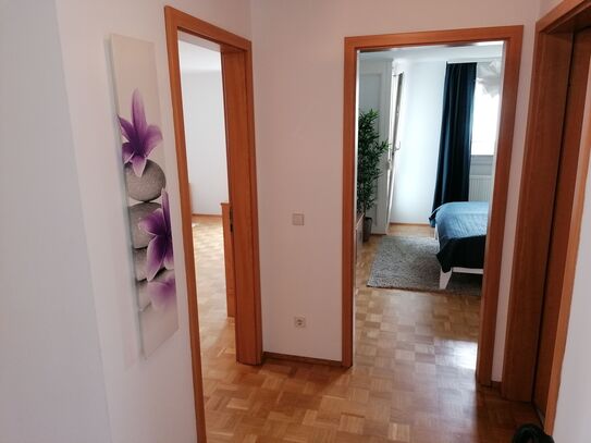 2-Zimmer Möblierte Wohnung mit Einbauküche mit Ost-Süd Balkon.