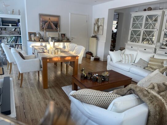 Elegantly furnished dream apartment in a house with garden!