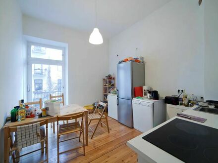 WG-ZIMMER: Liebevoll eingerichtetes, helles Studio Apartment