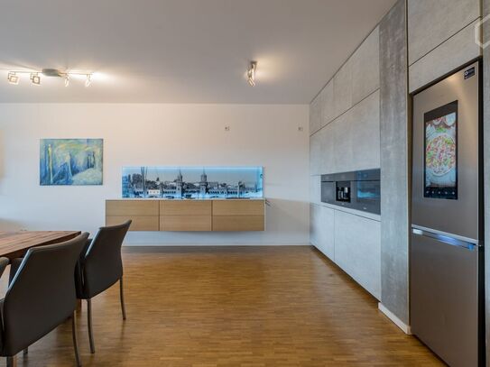 Beautiful luxury apartment in the city center of Berlin directly on the river Spree with 180 degree river view, Berlin…