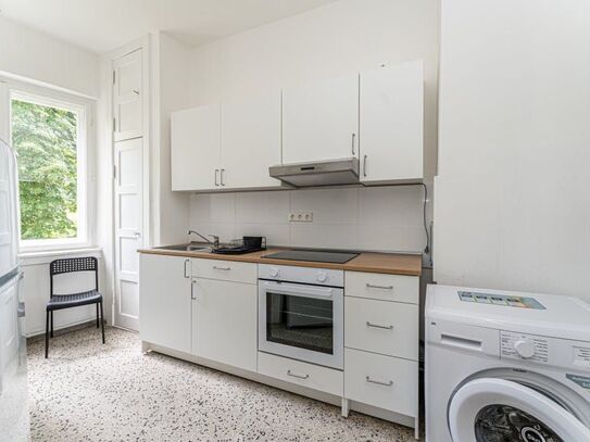 SHARED LIVING: Neat flat in Britz shared with 3 housemates