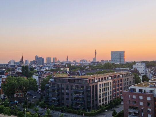 Luxurious & Furnished Apartment with panoramic view over Düsseldorf-City, Dusseldorf - Amsterdam Apartments for Rent