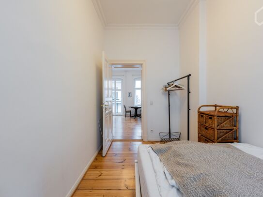 Charming & modern old building apartment with balcony at Nordbahnhof in Mitte