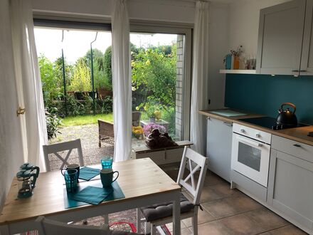 Helles & voll ausgestattetes Service-Apartment mit Garten in zentraler Nähe zu Köln