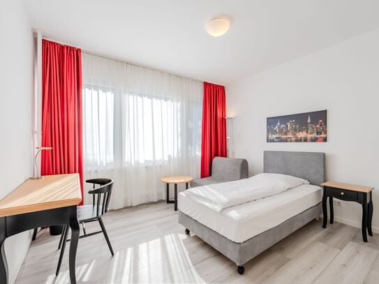 Superior Studios-Apartments in a quiet central location near Kurfürstendamm (# 102 Category XL)