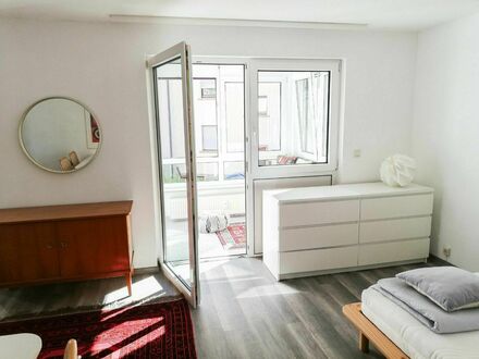 Designer 1-Zimmer City Apartment, bahnhofsnah, neu renoviert | Designer 1-room city apartment, near the train station,…