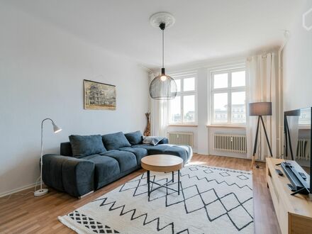 Mega Zentral- Penthouse Blick - 7. OG - 2 Raum Whg in Friedrichshain