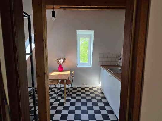 Möblierte Wohnung in Köln am Stadtwald – Top-Lage!, Koln - Amsterdam Apartments for Rent