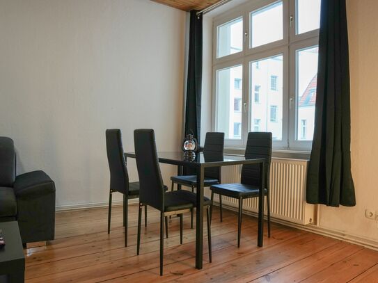 Charmante Altbauwohnung (Charlottenburg)