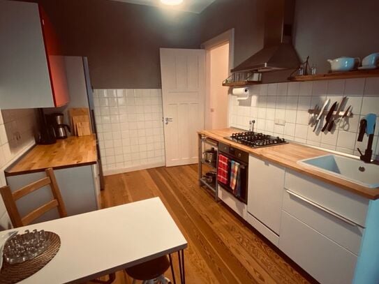 Schöne 93 qm Altbau Wohnung Hamburg-Eimsbüttel