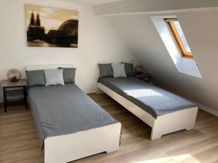 Schöne 2-Zimmer- Wohnung in zentraler Lage von Köln | Wonderful 2-room- suite in center of cologne