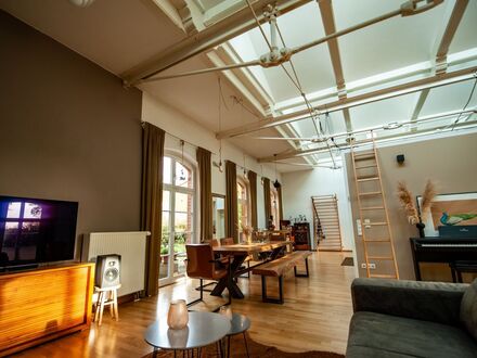 Historisches Loft mit drei Zimmern & Garten | Great & awesome apartment in Potsdam