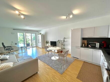 Großzügig 77 m2! Super Lager! Neubauwohnung am Mainufer | 77 m2 Super Location, Modern and New build Apartment by River…