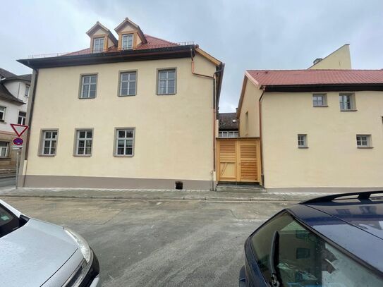 An eye-catcher: 2.5-room apartment in an old building (ground floor), contract with extension option, first occupancy,…