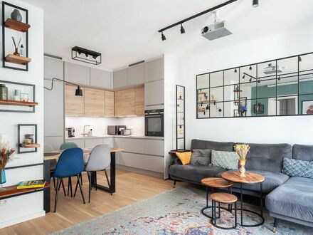Exklusive, stilvolle und voll ausgestattete Wohnung im Herzen Berlins, perfekt für Home-Office mit dem großen, gemütlic…