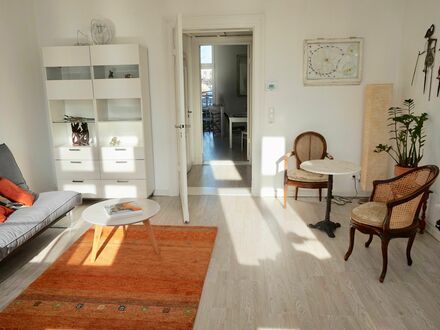 Helles Apartment in Potsdam, unmittelbar zum nächsten See gelegen. | Bright apartment in Potsdam, located directly at t…