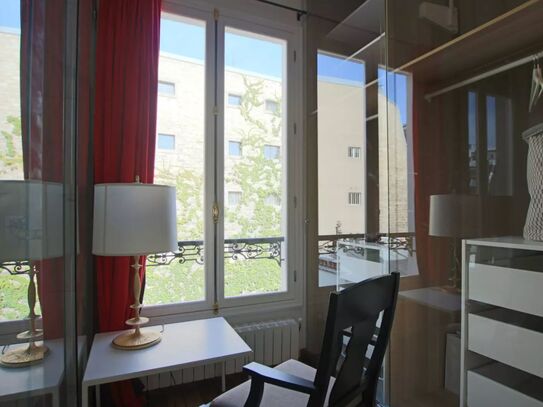 VERY NICE FLAT - 3 BEDROOMS 3 BATHROOMS - PASSY