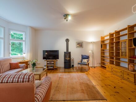 Sehr schöne 4-Zimmer-Wohnung mit Balkon und Garten | Fantastic & awesome flat with a balcony