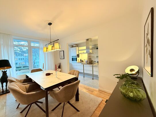 Luxurious Furnished 4-Room Apartment with Balcony – Prime Location Directly by the Alster, Walking Distance to the City…