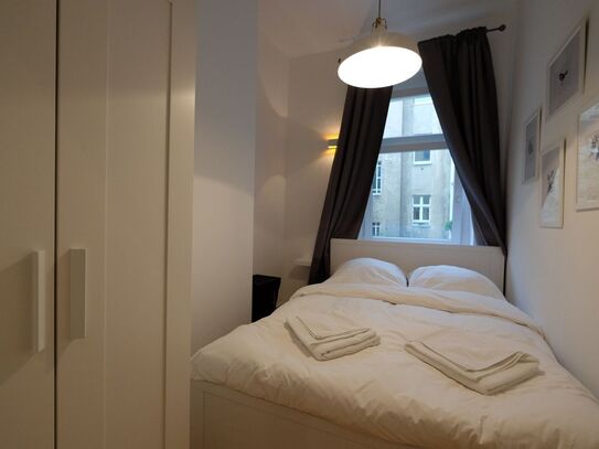 Stylish One-Bedroom Apartment in Trendy Neukölln, Berlin - Amsterdam Apartments for Rent