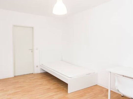 Einfaches, gemütliches Zimmer in der Charlottenstraße in Berlin