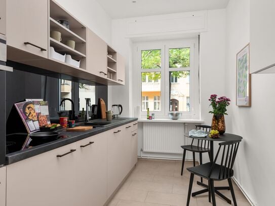 Modern 2- Room Apartment with Balcony in Neukölln