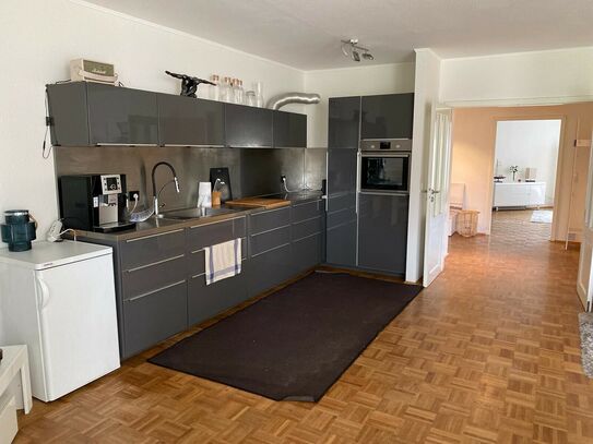 Large, furnished and bright apartment with balcony in Hamburg-Altona