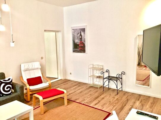 Stylish Pop Art Flat near Alexanderplatz, Berlin - Amsterdam Apartments for Rent