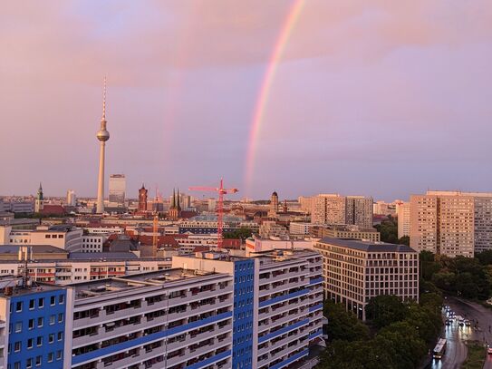 Bright apartment on the 15th floor in Mitte, heart of Berlin