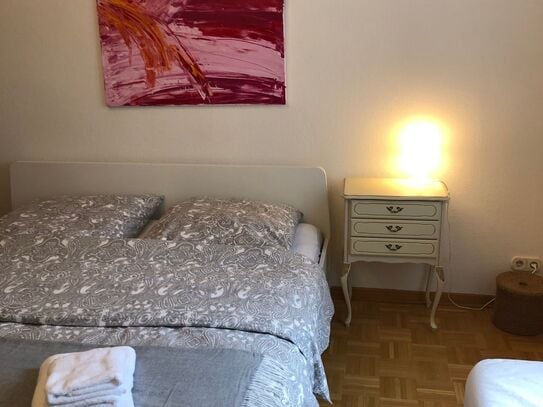 STUDIO E - Central quiet trade fair apartment for 2-3 guests