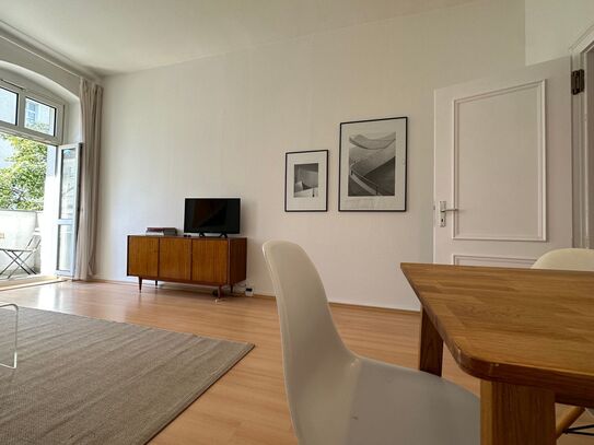 Modern, spacious Altbau home in prime Location, Berlin - Amsterdam Apartments for Rent