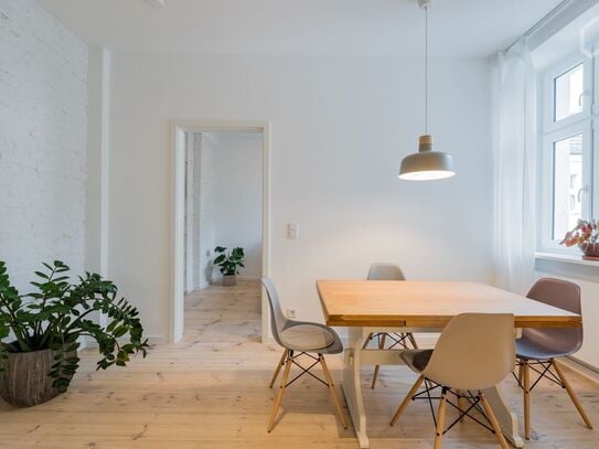 Beautiful, quiet & bright 2-room apartment centrally located in Neukölln, Berlin - Amsterdam Apartments for Rent