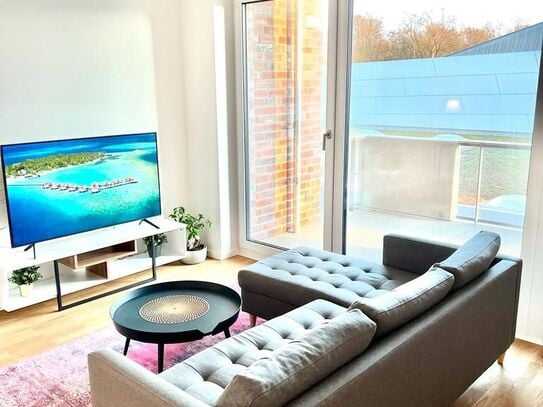 2-Rooms Furnished APT- Built in 2023 - A fantastic view to the river!! Fast and easy access to city center!(next to the…